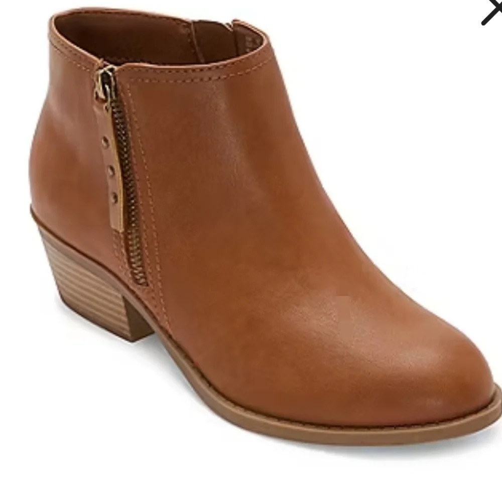 Arizona Jeans Co Camino Cognac Stacked Heel Booties Womens 11M